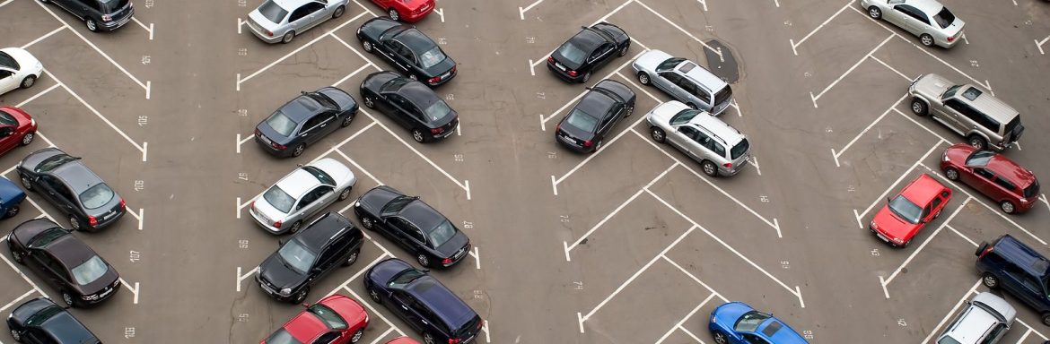Parkoló autók Erzsébetvárosban